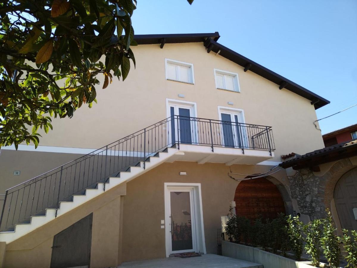 Borgo Alla Pieve Apartments Манерба-дель-Гарда Экстерьер фото